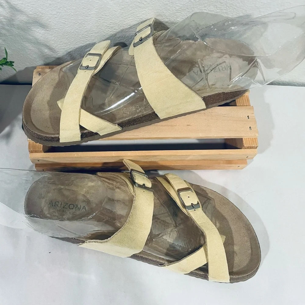 EUC Arizona “Fairhaven” Butter Yellow Vegan Leather Cork Sole Sandals | Sz 8